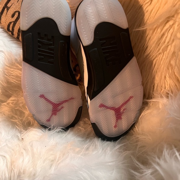 Nike Jordan’s V - Picture 2 of 16